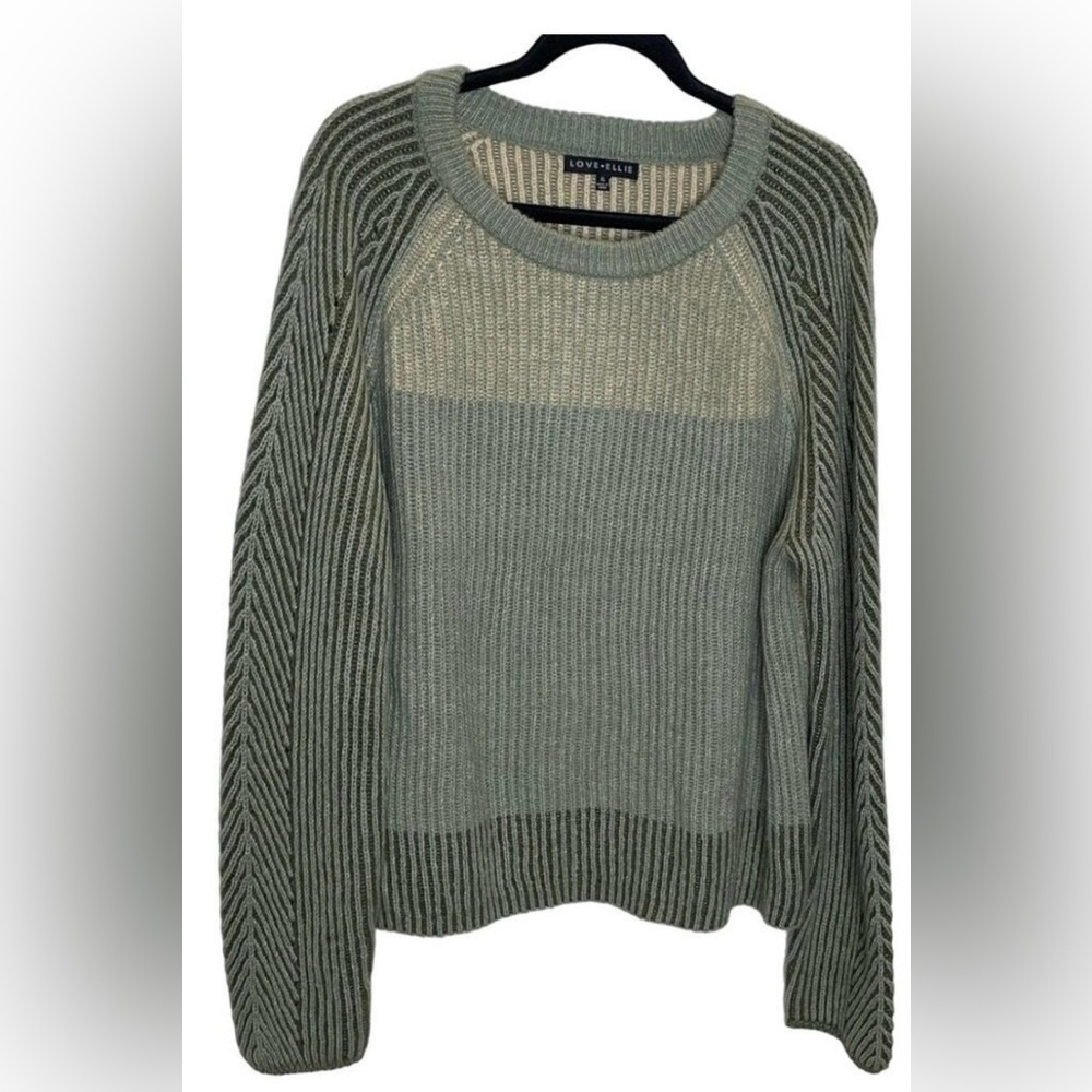 Love Ellie Knit Sweater with Small Open Knit Design
NWOT! MAKE ME AN OFFER!!